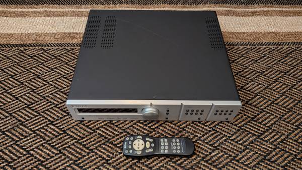 Lexicon MC-8 Pre/Pro Processor With Remote 1