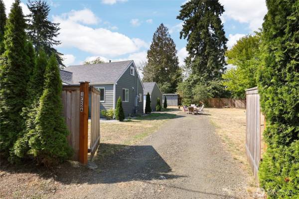 $900 / 2br - 1342ft2 - Now leasing!!! (Olympia)63944822617347121