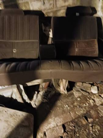 SPILT BENCH SEAT REDUCE PRICE 1