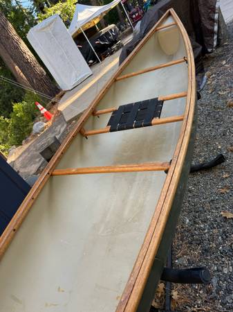 Lightweight kevlar canoe 1