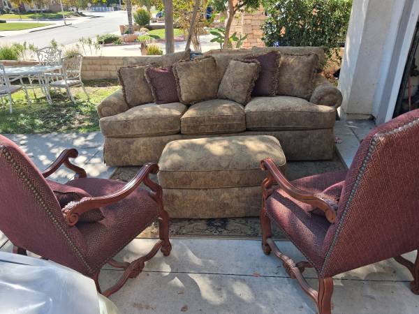 ThomasVille Sofas set 1