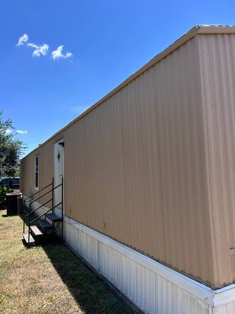$28,000 / 2br - 786ft2 - Vendo traila cash o en pagos (Mcallen)64198896577025122