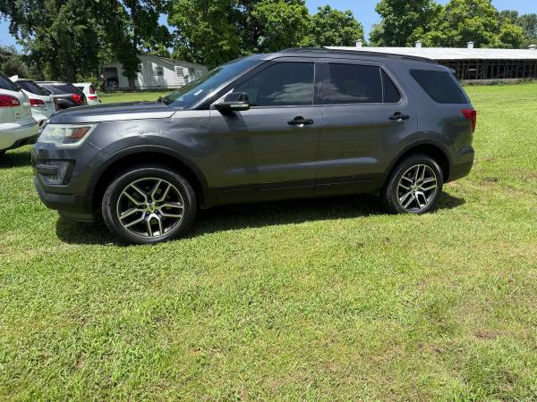 2016 Ford Explorer 1
