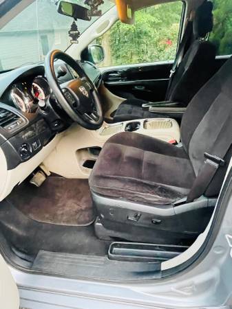 2014 Dodge Caravan - $1,800 (Gainesville)63620279869827121