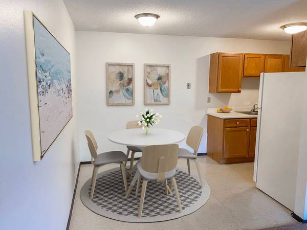 $925 / 1br - Amplio apartamento de 1 dormitorio en Uptown / Whittier, ¡VISITA VIRTUAL! (Minneapolis)63990384120066122