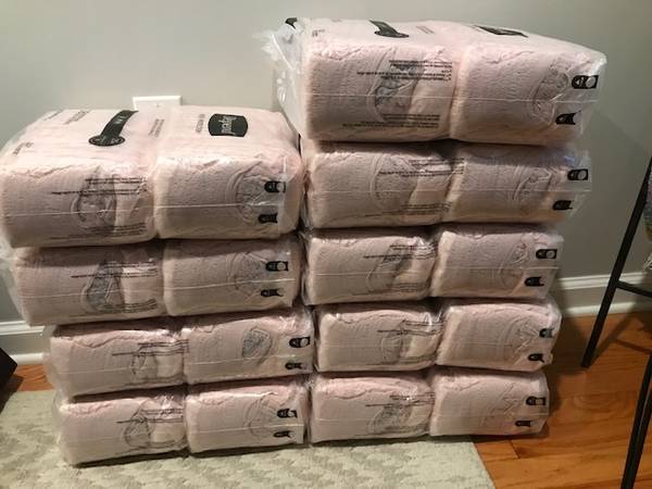 Depends- Women's - size M - set/38 - 9 bundles available 1