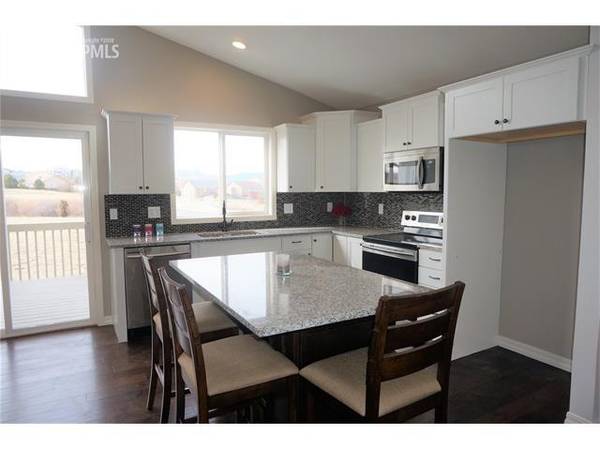 $650 / 1br - 150ft2 - HABITACIÓN TRANQUILA Y LIMPIA EN UNA CASA RANCH (Dublin y Powers)63658145859329123