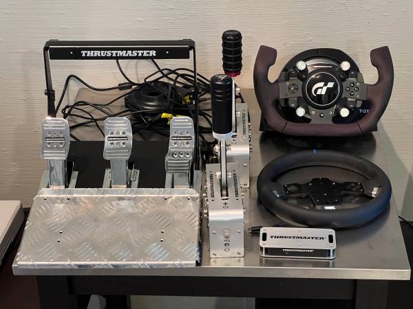 Thrustmaster T-GT II Wheel, TSS Shifter, T3PA Pro Pedals, Hub Complete 1