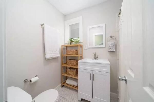 $930 / 1br - Recién Reformado de 1 Dormitorio con Cocina Moderna (alameda)63890428923649122