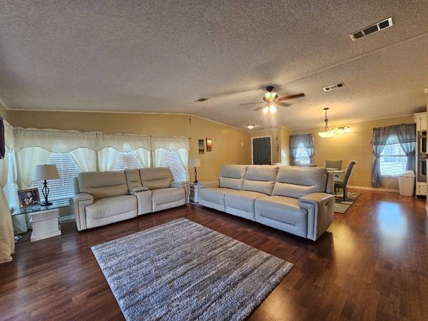 $114,891 / 2br - 1428ft2 - Price Reduced!! Make Offer On This 2B/2B Home W/ 1,428 Sq. Feet!! #254 (Edgewater)63791497637251123