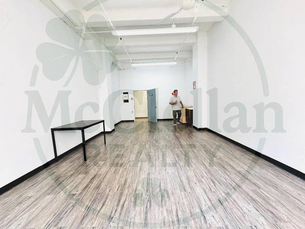 $2,058 / 650ft2 - Bright, Versatile commercial Space. Natural Light. Reception. Nice❣️ (Midtown West)63816602384513120