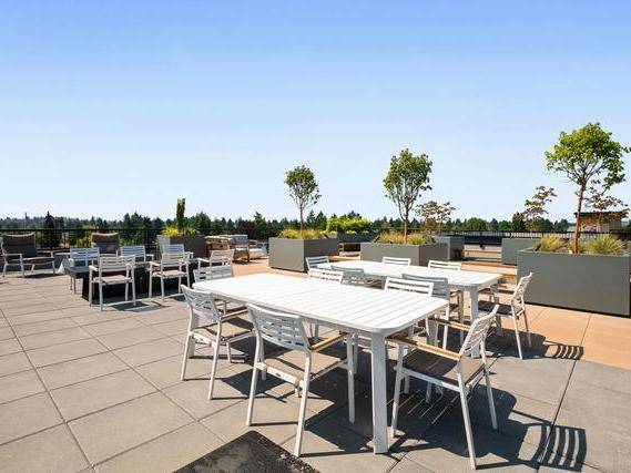 $3,250 / 2br - 1031ft2 - Impeccable 2 BR/2 BA with Stainless Steel Appliances, Urban Oasis (Proctor District, North Tacoma, Ruston)63852482702465122