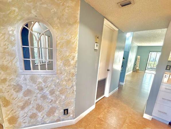 Updated Two Bedroom Condo in Pompano Beach 1