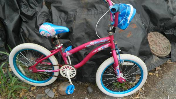 18 inch Kent Mischief girls bike 1