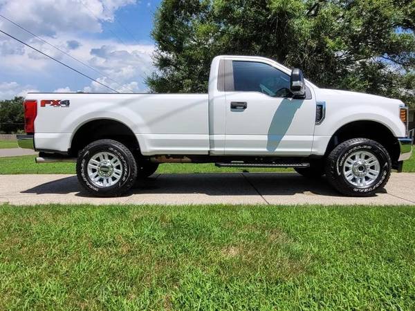 2019 Ford F-250 XLT 4WD - Photo 9