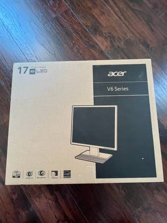 NEW Acer 17' HD LED V6 Series 1