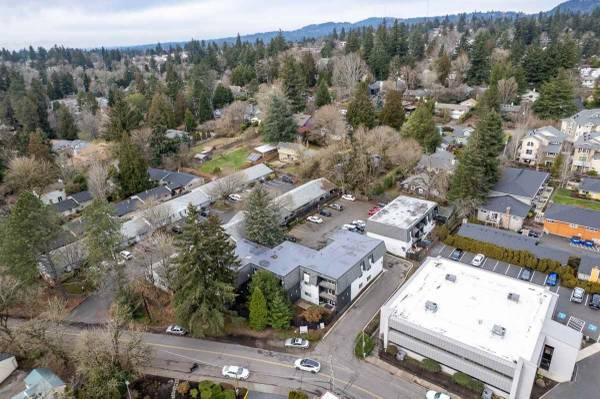 $1,320 / 1br - 495ft2 - Elegance in every detail: Dive into our 1 BR, 1 BA. (Portland)63956499641730120
