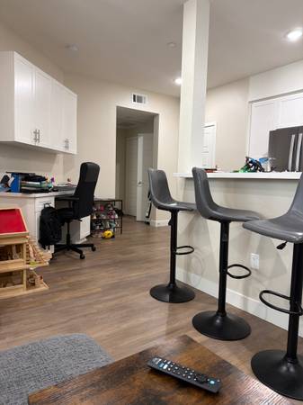 Looking for a house cleaner 1