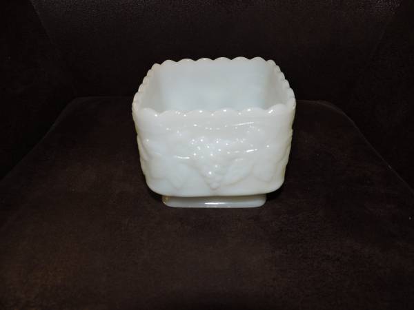 Vintage Anchor Hocking Pedestal Candy/Nut Dish 4" Square X 3.75" H 1