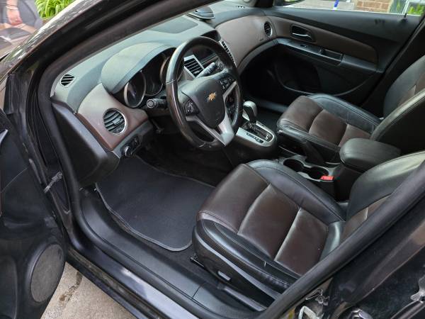 2016 CHEVY CRUZE LT ..... LIMPIO ... FUNCIONA EXCELENTE - $2,900 (Oak lawn)63618665381891123