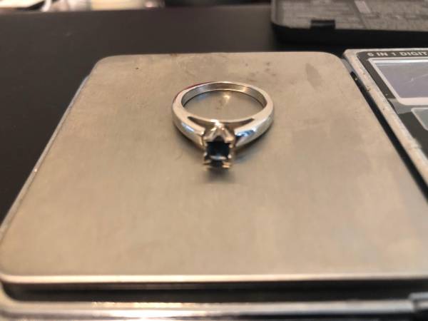 Beautiful Sapphire Solitaire Ring 1