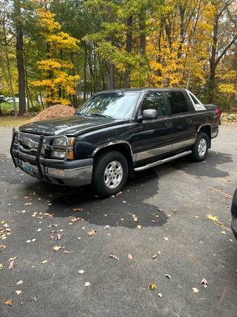 2003 CHEVY AVALANCHE PART OUT 1