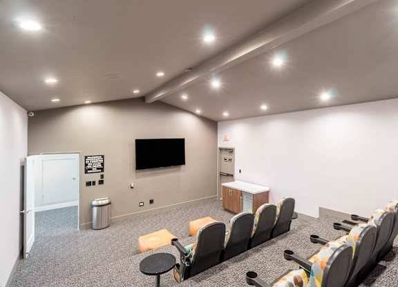$1,599 / 484ft2 - Entertainment, Fitness & Recreation at its Finest! Beautiful Studio!64035738956546121
