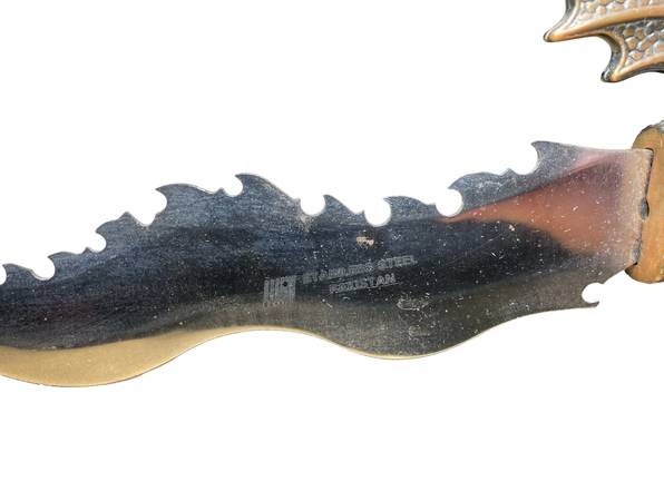 Cuchillo de fantasía de dragón con soporte Pakistán #2 - $20 (Baldwin)63471465234305121