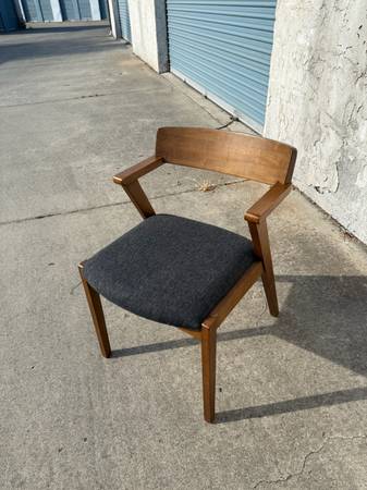 Mid-Century style side chair 1
