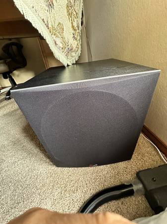 Subwuffer polkaudio subwooffer 1