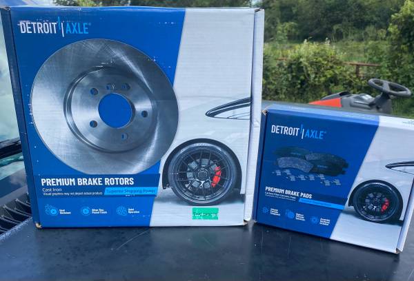 Brake rotors and Pads 2006 /2010 chevy Impala 1
