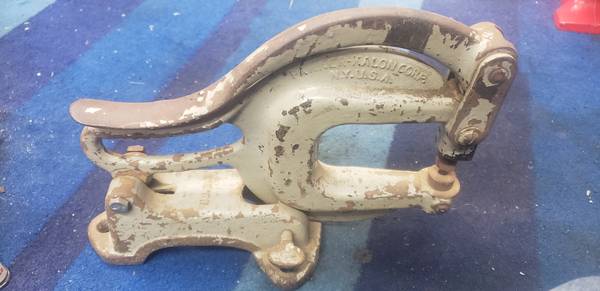 Vintage Parker-Kalon Metal Punch model XX with Base 1