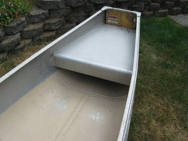 Canoa de aluminio Lowe, 16 pies, popa plana - $550 (Marysville)63471420333827123