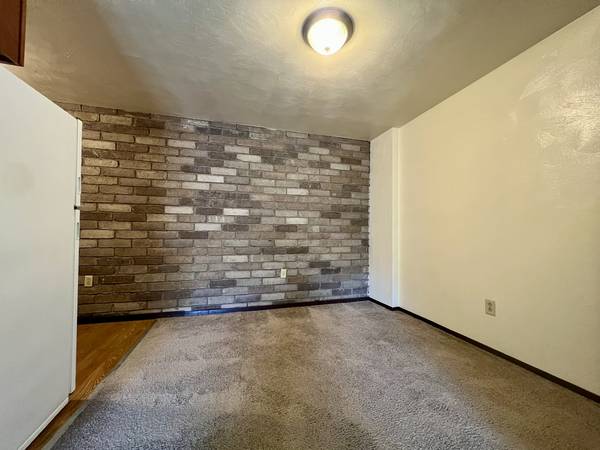 $795 / 1br - Spectacular One Bedroom Apartment! A/C, Laundry On-Site & More! (Verona / Penn Hills / Milltown / New Kensington)64013368327937123