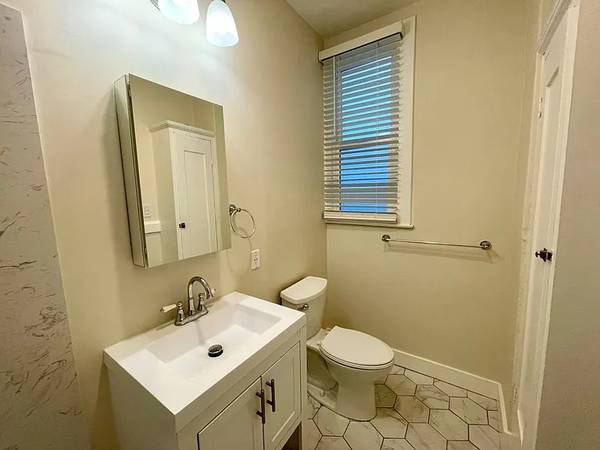$1,545 / 1br - 819ft2 - Bright & Modern 1BR Apartment – 819 sq. ft. – Grove St SF (San Francisco)63667888967811123