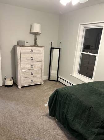 $250 / 4br - Roommate wanted (Emmaus)64010162123266121
