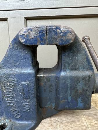 Vintage Columbian 504 Machinist Bench Vise, 4” Jaws - $190 (Mill Creek)63470982586243122