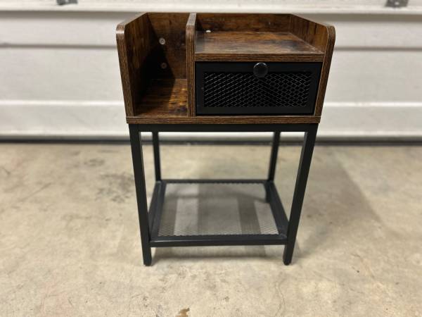 Side table / Night Stand 1