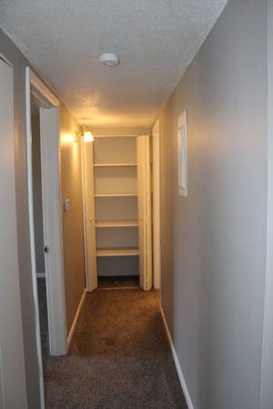 $775 / 1br - 650ft2 - Close to Restaurants, Close to Shopping, Close to Freeway (2981 6th Street Southwest, Cedar Rapids, IA)63815134764033123