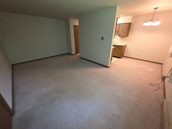 $815 / 1br - $815| 1BD 1BA| 2552 Spooner Ave #203| Available Now! (Altoona)63845958565251122