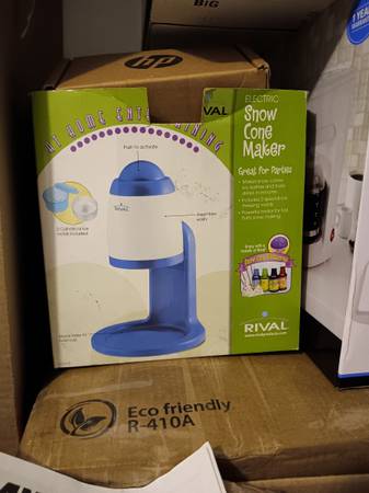 Sno Cone Machine. 1