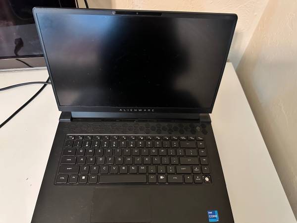 Alienware M15 R7 - RTX 3070 & I-12700h - $800 (Minneapolis)63471184061955121