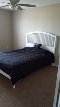 ROOM FOR RENT 1