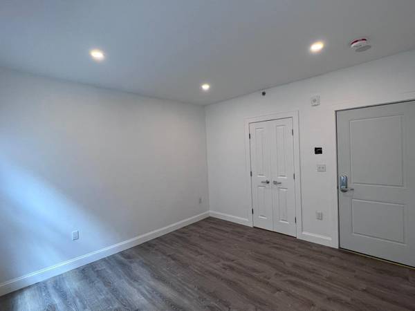 $895 / 9999ft2 - LYNN/BOSTON  LUXURY PRIVATE ROOMS FOR RENT!!! (Lynn, MA)63828337372289121
