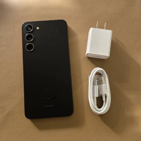 Samsung Galaxy S23+ Plus 5G - DESBLOQUEADO - Como Nuevo - $395 (San José)63471232676097121