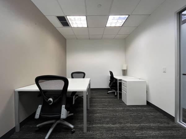 $1,750 / 160ft2 - ¡Oficinas internas privadas disponibles a MINUTOS de Central Park!!! (Midtown)63689844412547122