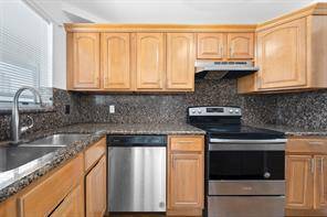 $2,000 / 2br - CHAMING  2/2  CONDOMINIO (HALLANDALE BEACH)64051006873219123
