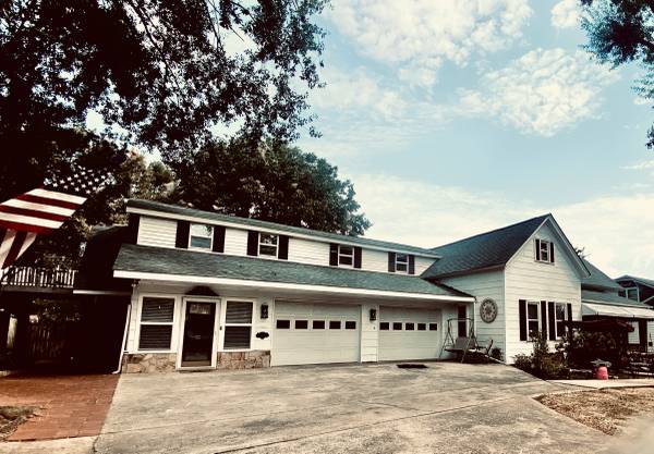 $795 / 2br - 939ft2 - Ático de 2 dormitorios, 1 baño, triplex, muy espacioso. Apt C (Tuscumbia)63690982679297120