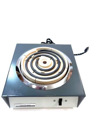 VINTAGE WOOLWORTH SINGLE ELECTRIC TABLE STOVE W/ ORIG BOX. 1