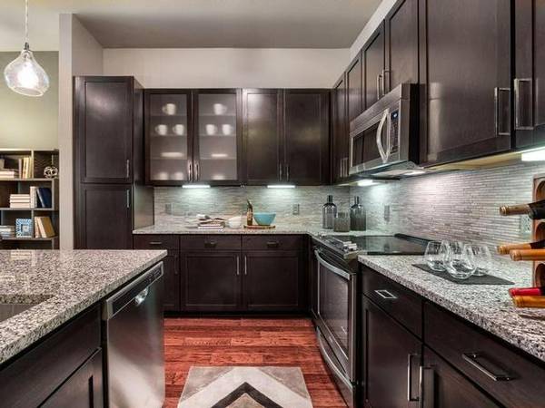 $2,800 / 2br - 1122ft2 - Piso de Madera en Áreas Comunes, Estaciones de Carga para Vehículos Eléctricos, Despensa de Mayordomo63796257527683123
